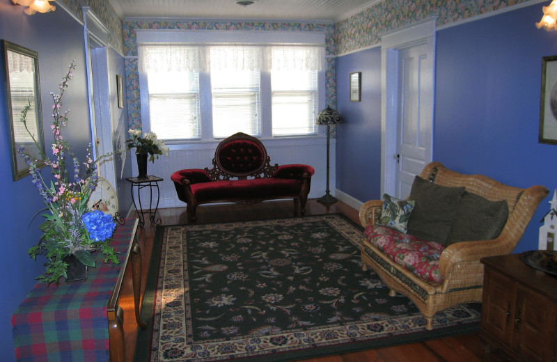 Living room at Morning Glory Inn.