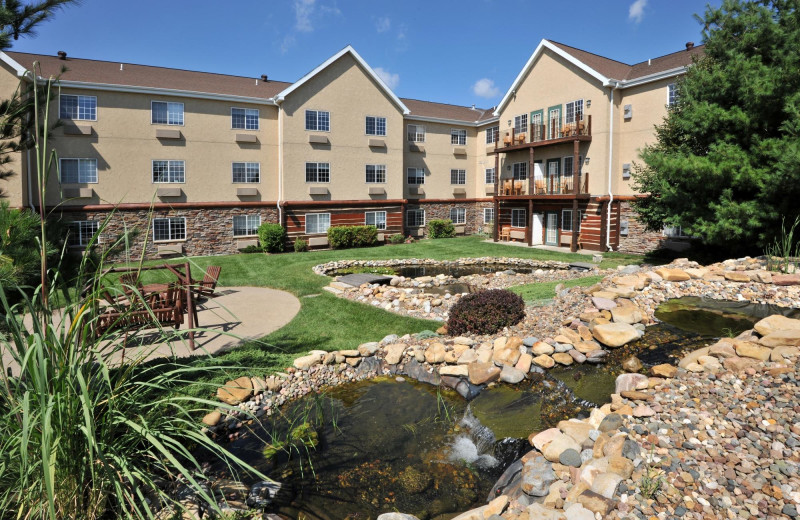 Exterior view of Stoney Creek Inn - St Joseph.