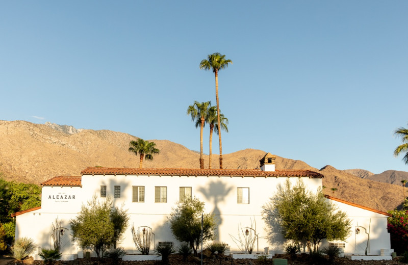 Exterior view of Alcazar Palm Springs.