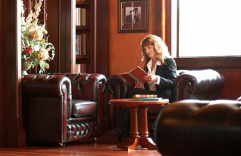 Hotel Library at The Irish Cottage Boutique Hotel 