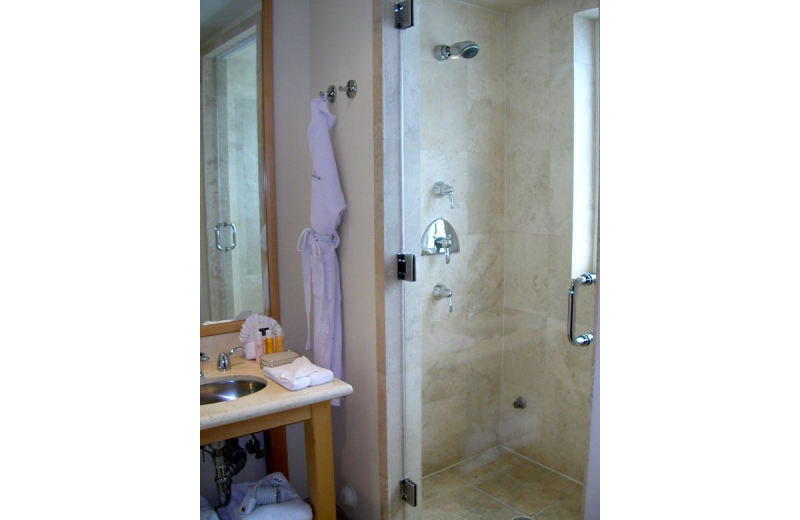 Guest bathroom at Hotel St. Augustine.