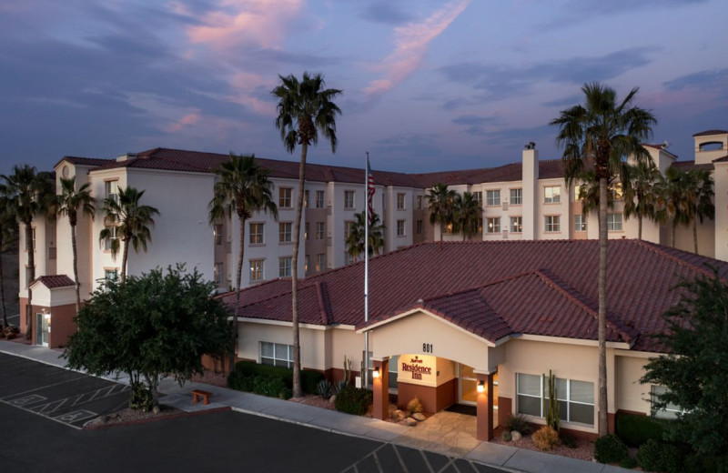 Exterior view of Residence Inn Phoenix Airport.