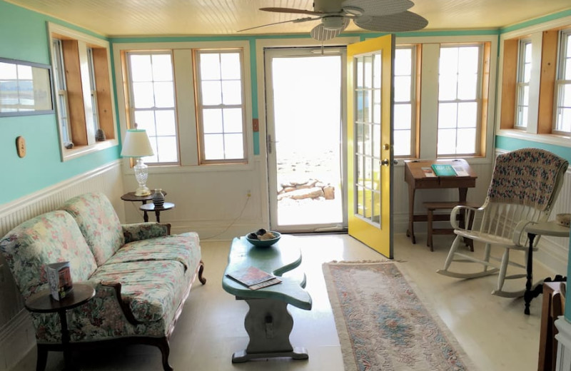 Cottage living room at Rossport Lodging & Retreat.