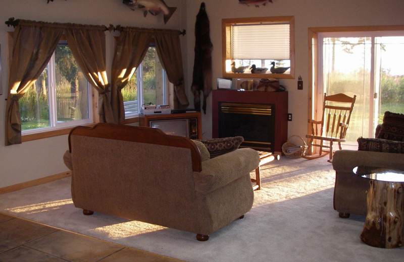Living room at Jimmie Jack's Alaska Fishing Lodges.