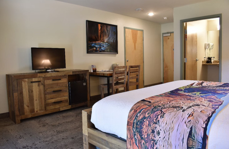 Guest room at Bumbleberry Inn.