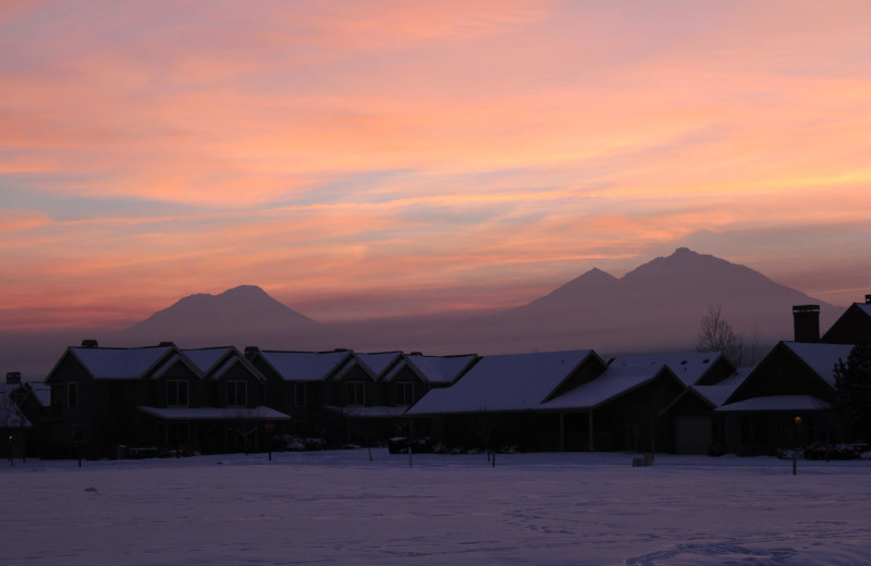 Exterior view of Sisters Vacation Rentals.