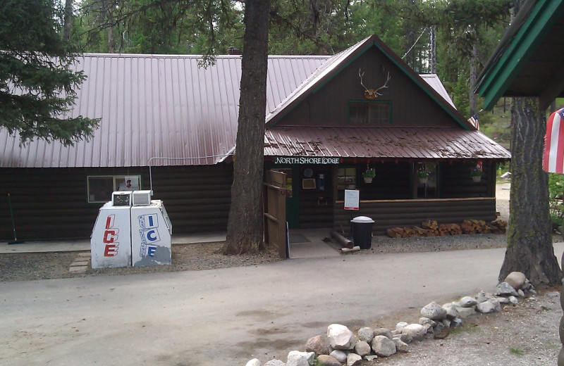 Exterior view of North Shore Lodge & Resort.