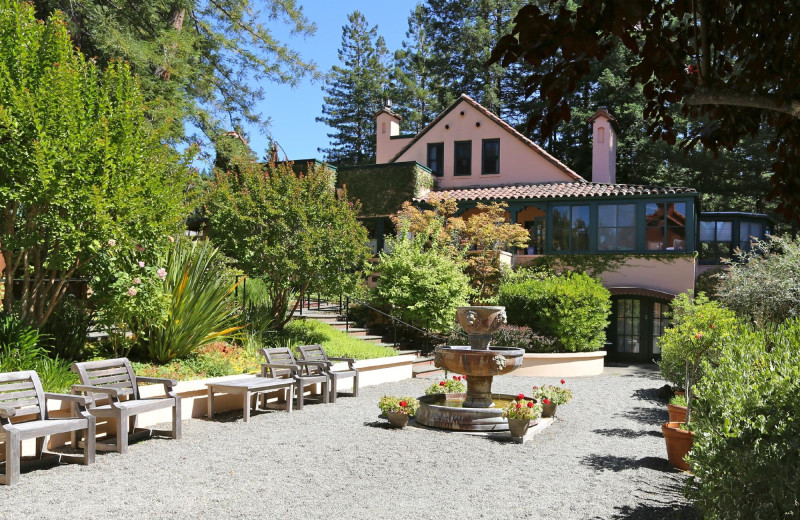 Exterior view of Applewood Inn, Restaurant and Spa.