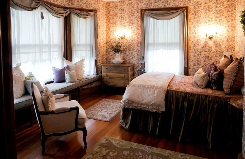 Guest room at Circular Manor.