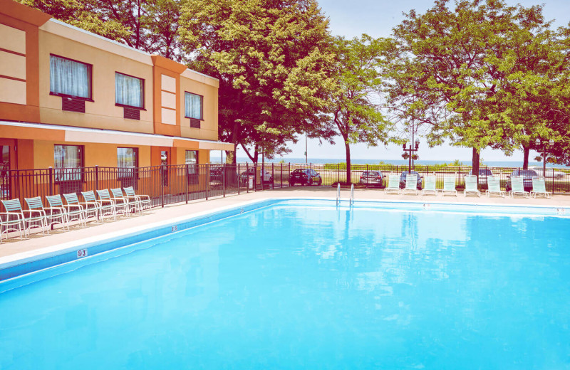 Pool at Chicago Lake Shore Hotel.