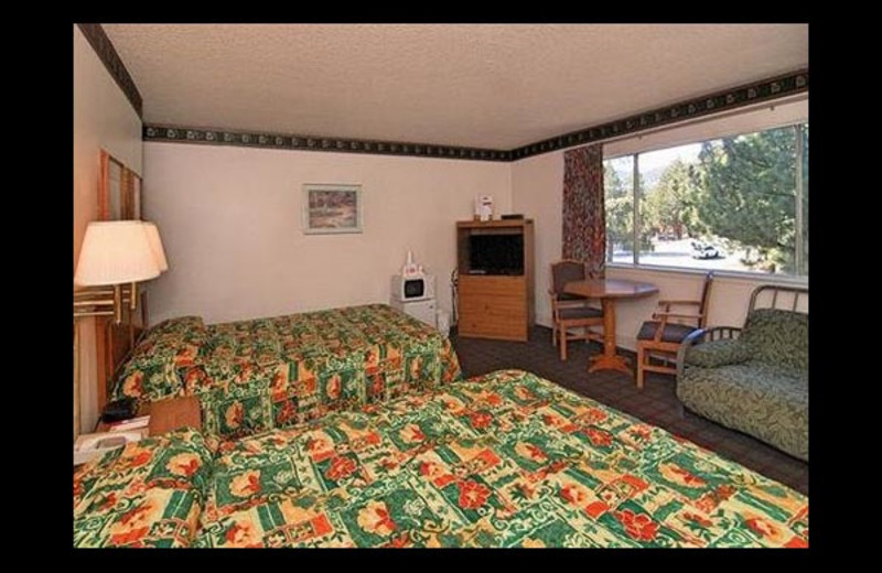 Guest room at Econo Lodge.
