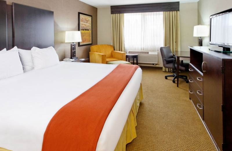Holiday Inn Express & Suites Canyonville (Canyonville, OR) Resort