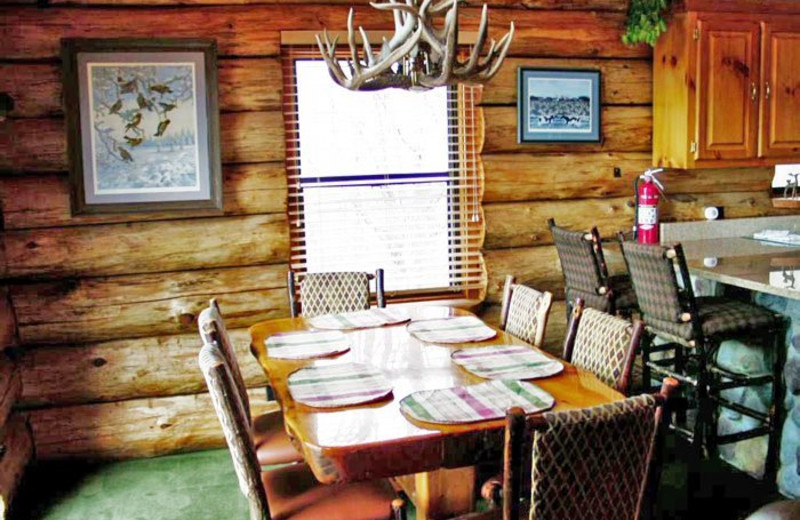 Dining Room at Whitetail Ridge