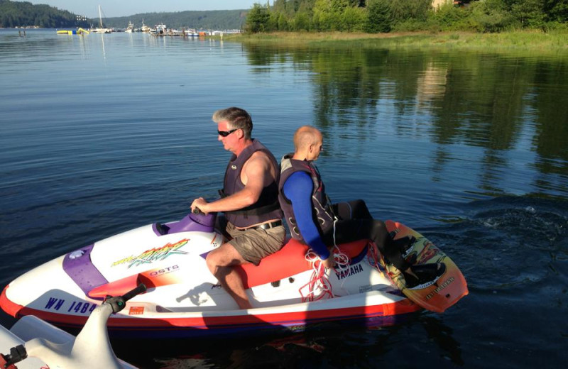 Boating at Hood Canal Cottages.