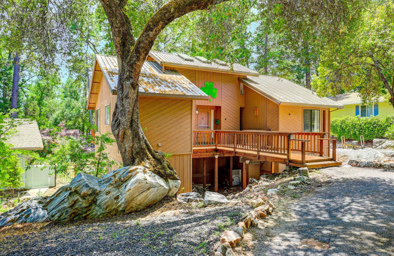 Exterior view of Murphy's Vacation Rentals.