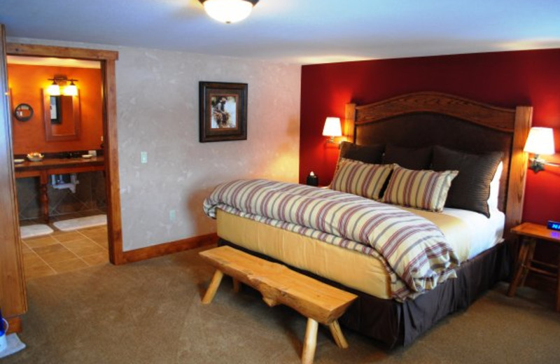 Guest bedroom at Vista Verde Ranch.