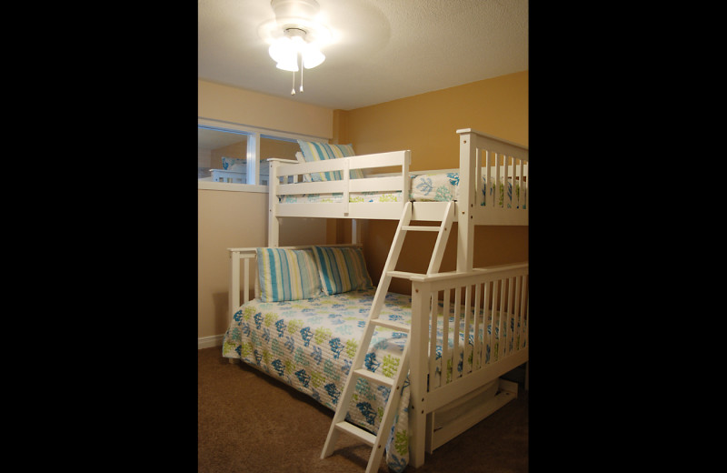 Guest bedroom at Island House Beach Front Condominiums.