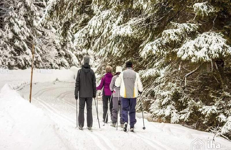 Skiing at The Kingsley House.