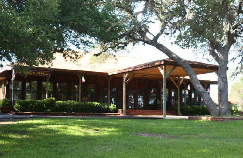 Lodge Exterior of Canyon Lake Cabins & Cottages