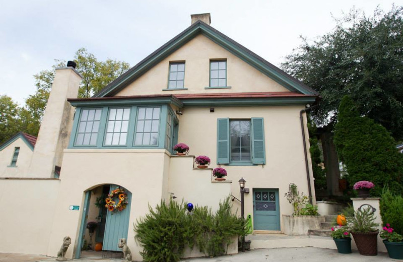 Back view of The Inn at 400 West High.