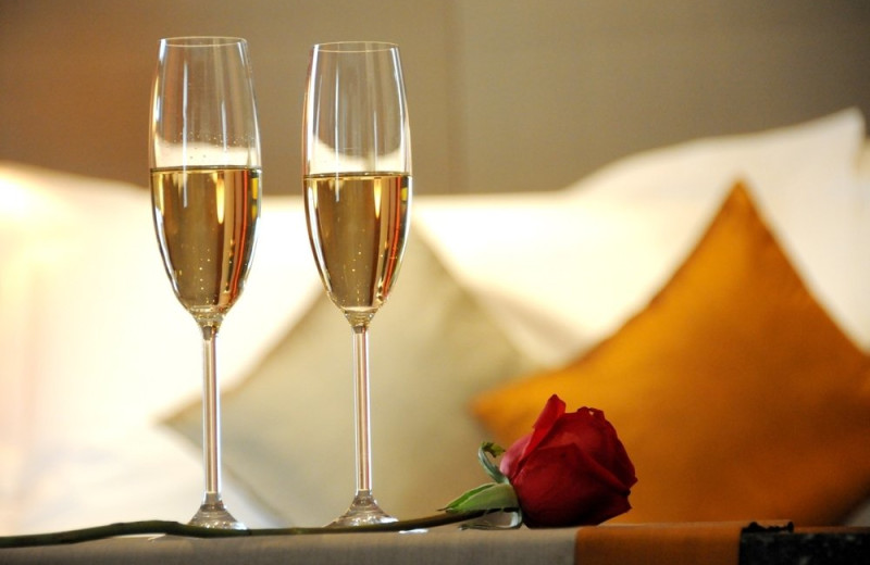 Romance packages at Phineas Swann Inn & Spa.