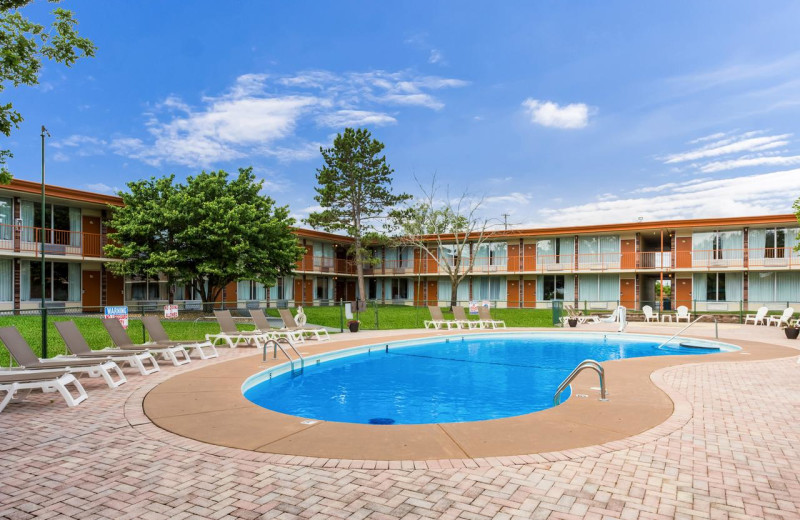 Outdoor pool at Red Lion Inn 