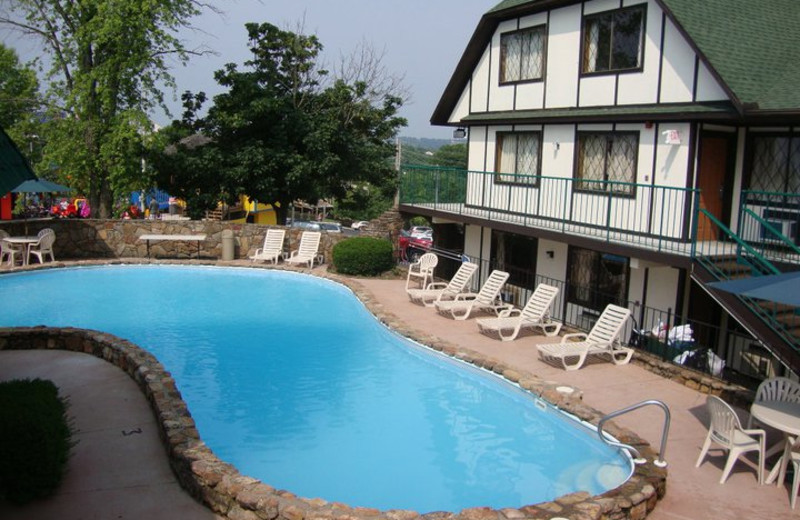 Outdoor pool at Branson Windmill Inn.