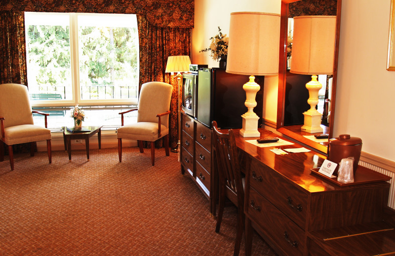 Guest room at The Thompson House.