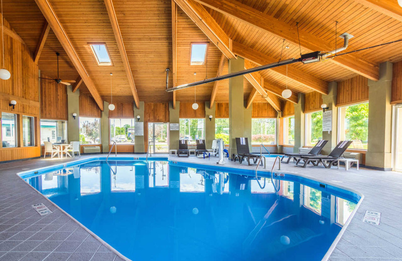 Indoor pool at Comfort Inn Norwalk - Sandusky.