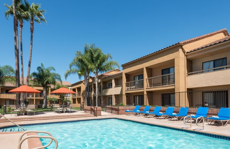 Outdoor pool at Courtyard by Marriott Anaheim Buena Park.