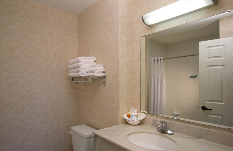 Guest bathroom at The Inn at Gig Harbor.
