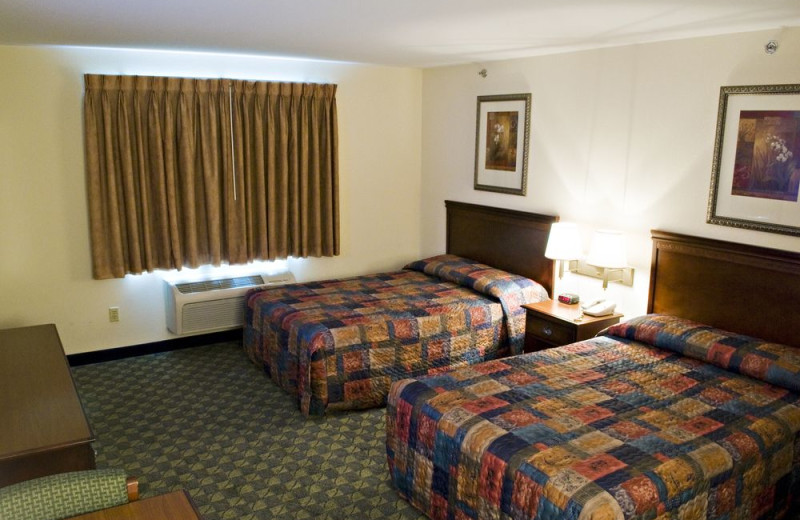 Guest room at Castle Rock Resort and Waterpark.