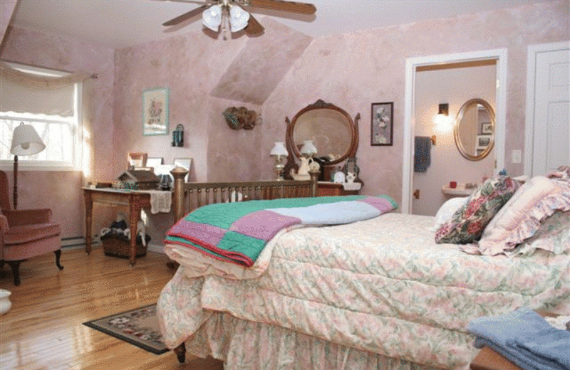 Guest room at Penokee Mountain Inn.