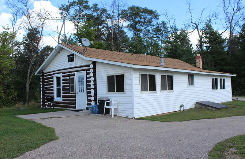 Cottage exterior at Popp's Resort.
