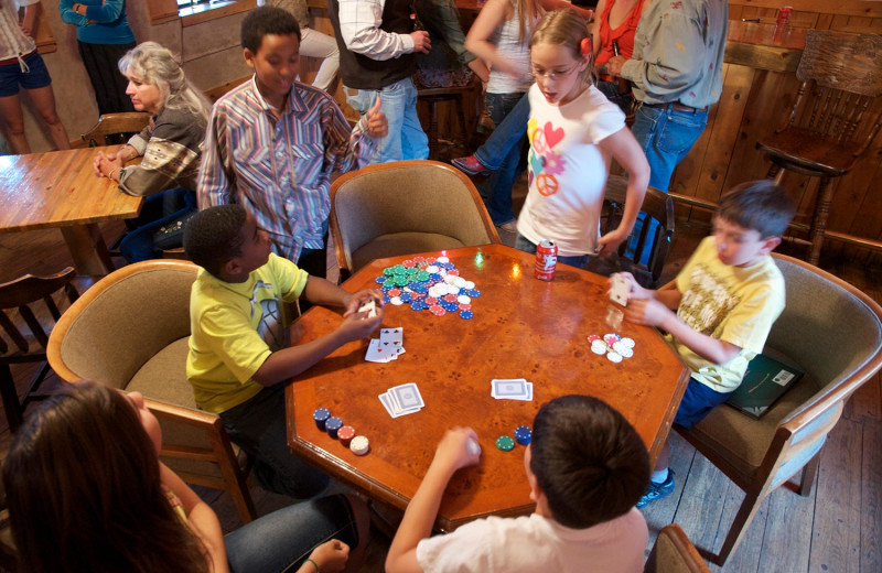 Kids groups at Vee Bar Guest Ranch.