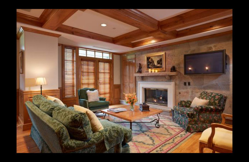 Guest living room at Chateau Beaver Creek.