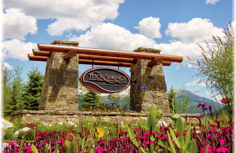 Outdoor sign at Teton Springs Lodge.