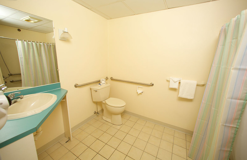 Guest bathroom at Anchorage Inn.