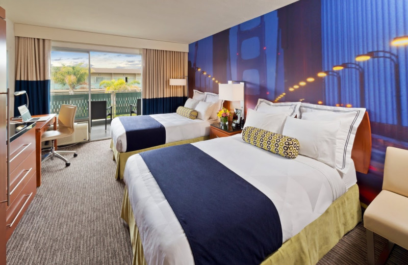 Guest room at Radisson Hotel Fisherman's Wharf.