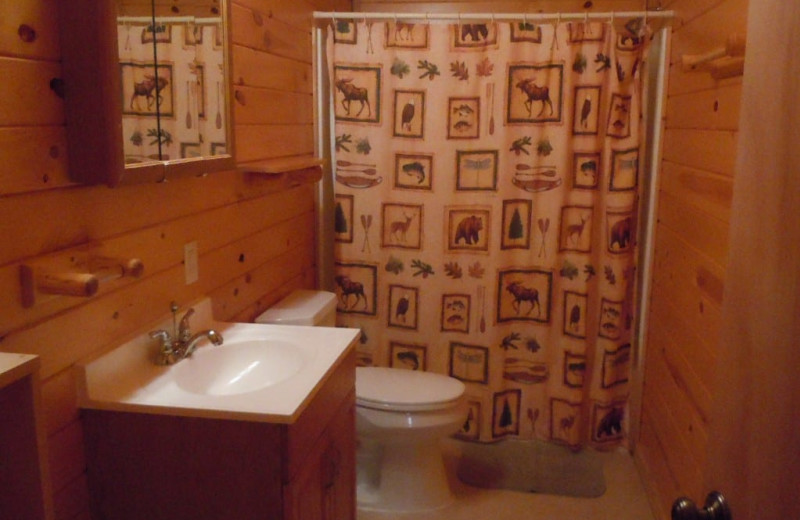 Cabin bathroom at Lakewood Lodge.