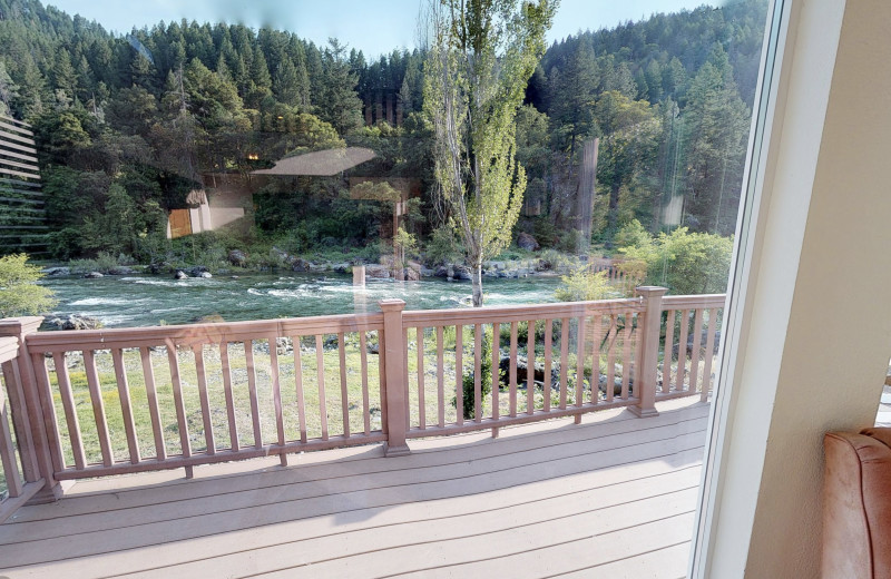 Cottage deck at Strawhouse Resorts.