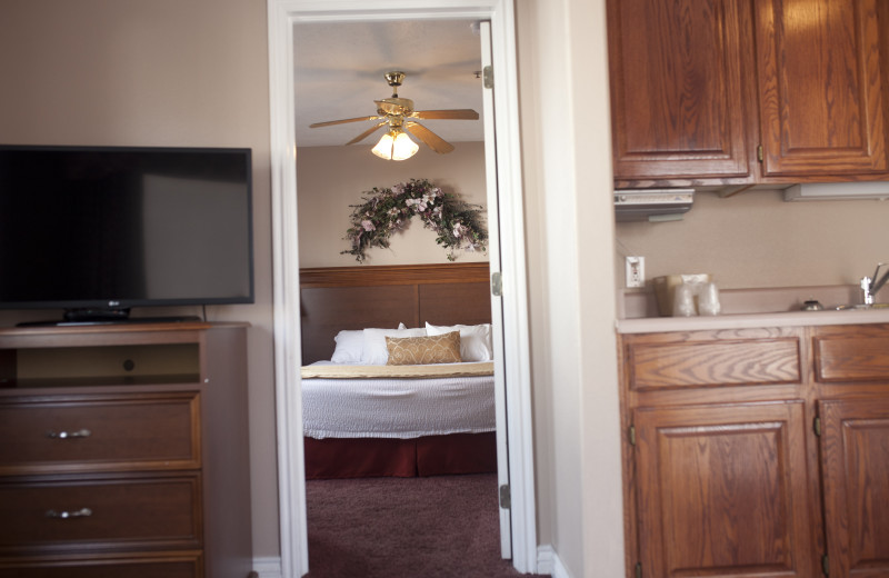 Guest room at St. George Inn 