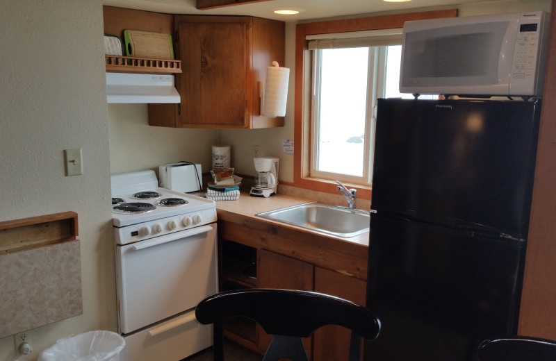 Guest kitchen at Sunset Oceanfront Lodging.