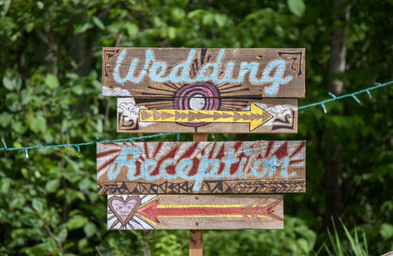 Wedding sign at Buckhorn on Caribou.