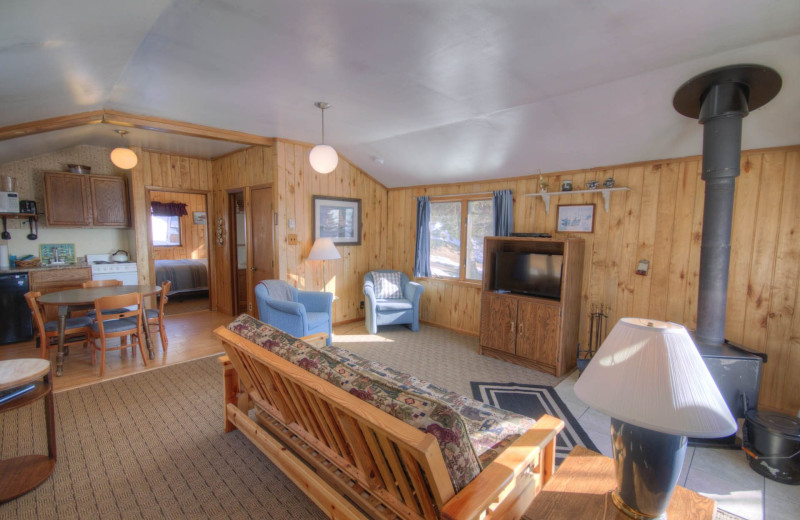 Guest living room at Cascade Lodge.