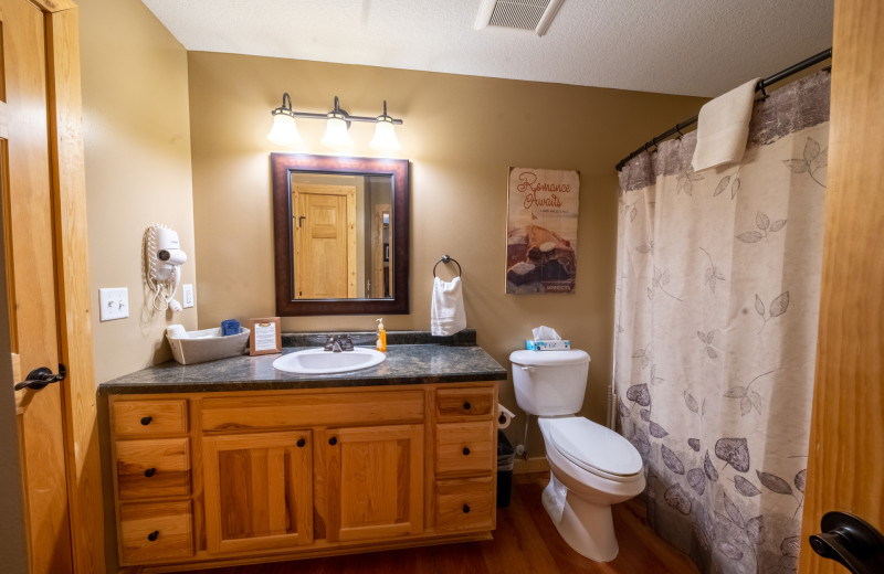 Guest suite bathroom at Appeldoorn's Sunset Bay Resort.