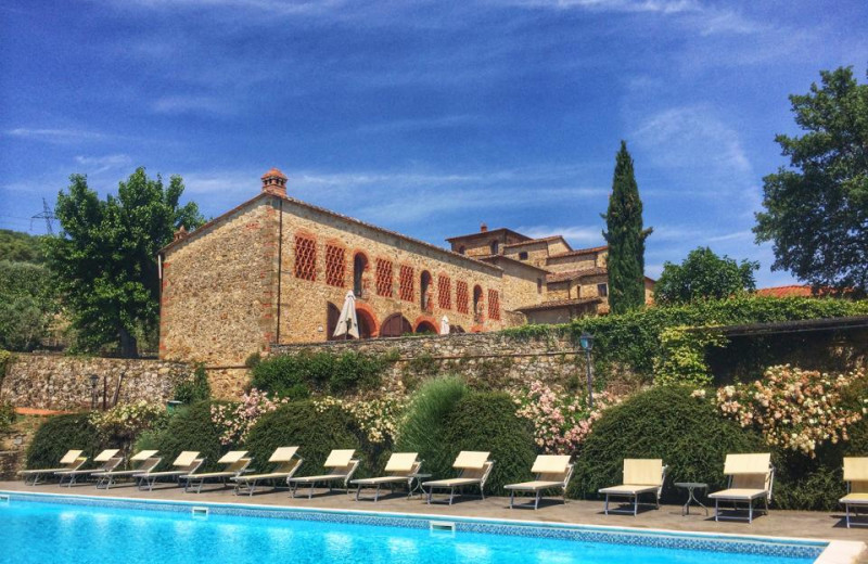 Outdoor pool at Tenuta Lupinari.