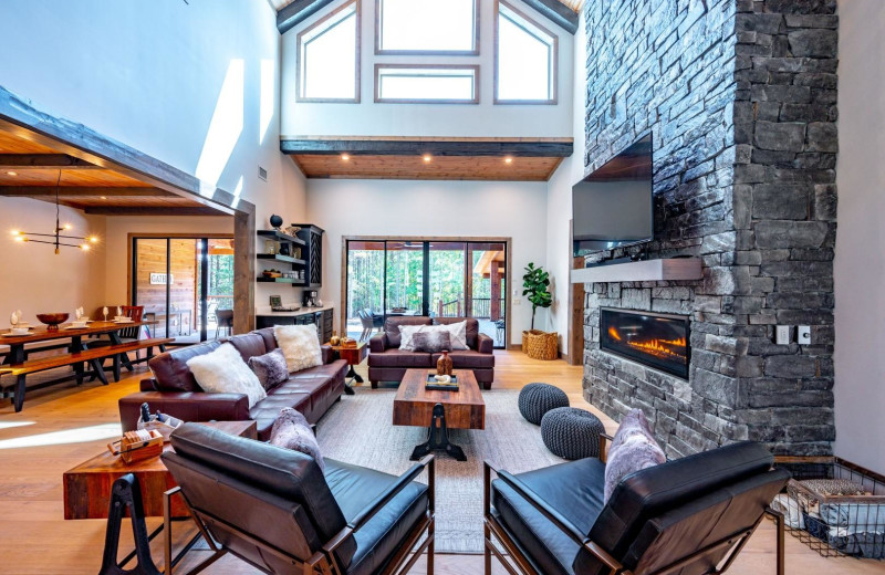 Cabin living room at Blue Beaver Luxury Cabins.
