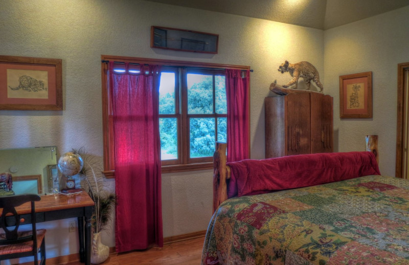 Cabin bedroom at Foxfire Cabins.