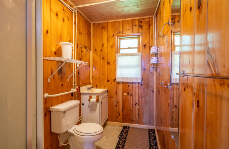 Cabin bathroom at Rising Eagle Resort.